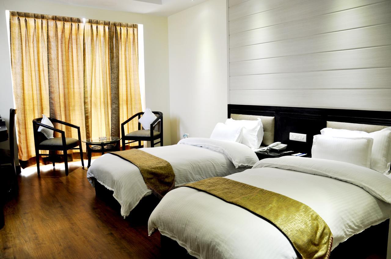 Gardenia Hotel Spa & Resort Haridwar Exterior photo