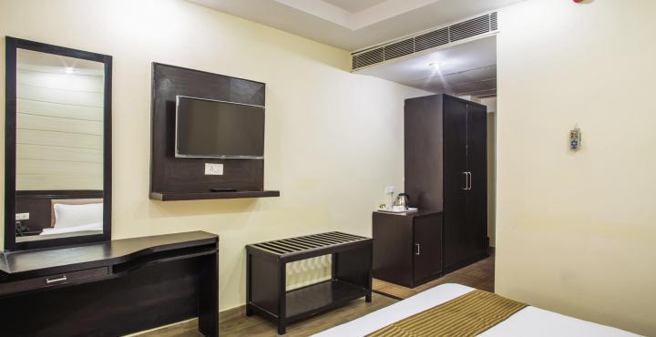 Gardenia Hotel Spa & Resort Haridwar Exterior photo