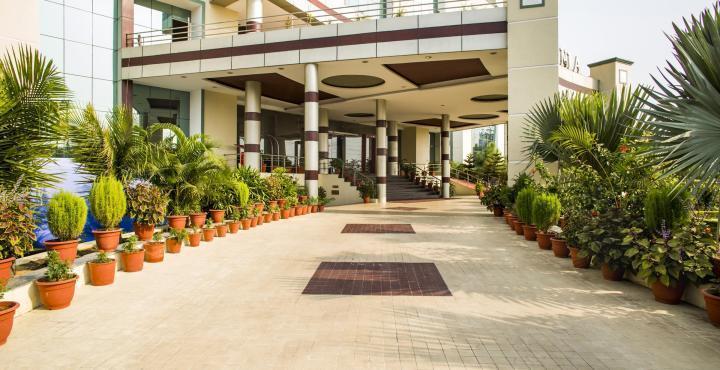 Gardenia Hotel Spa & Resort Haridwar Exterior photo